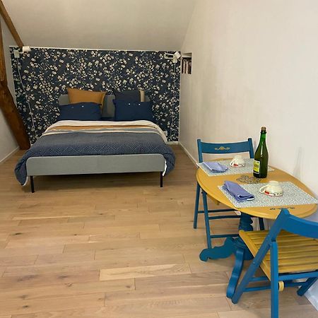 Chambre Double Avec Salle De Bains Privee Quintin Exterior foto